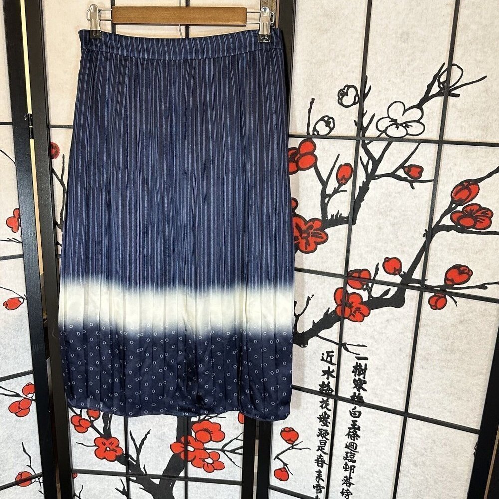 Tory Burch Size 2 Silk Pleated Midi Skirt Navy Blue White Ombre Printed - Picture 6 of 9